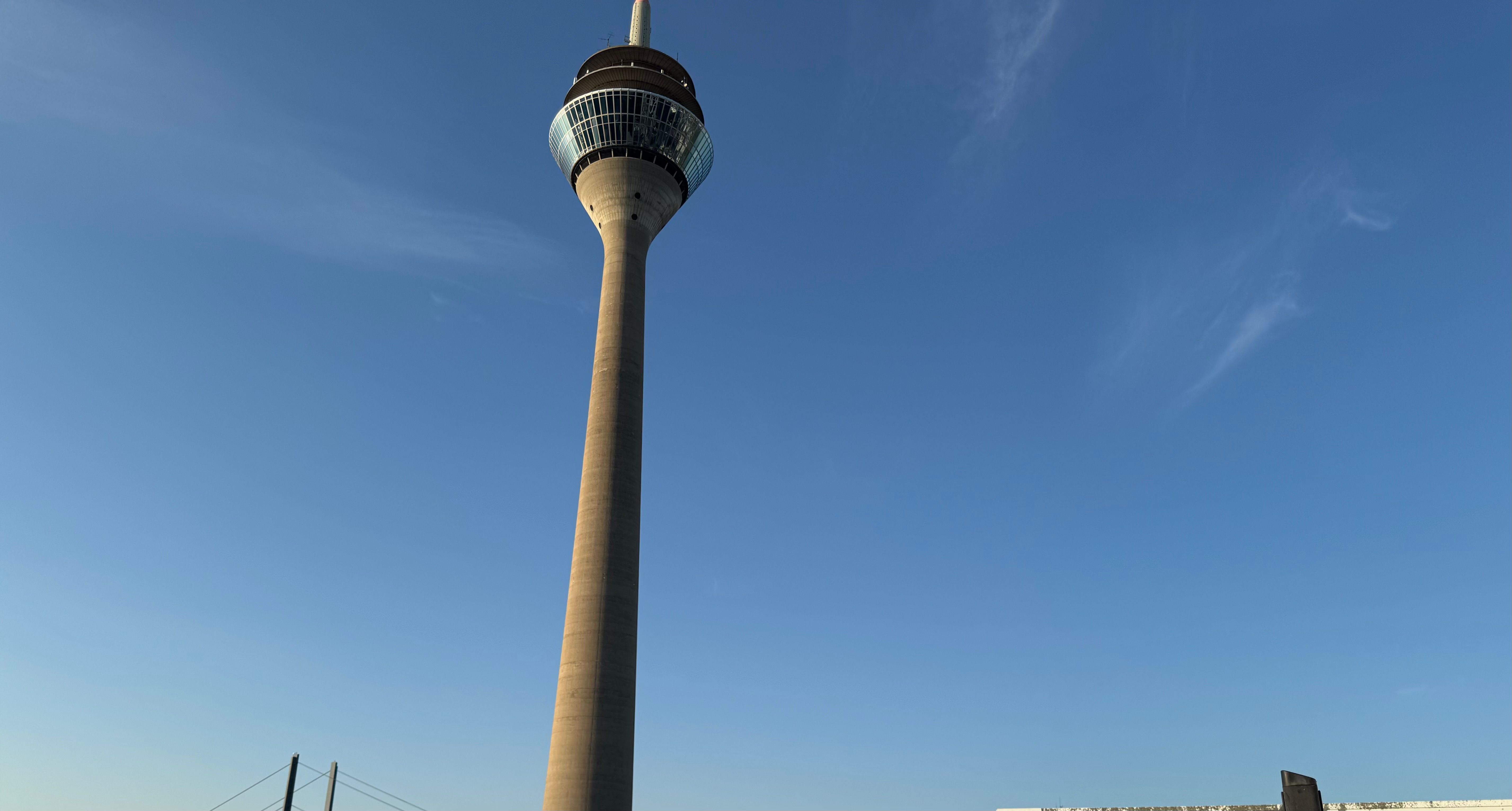  Maisonette Penthouse Mit Dachterrasse über Düsseldorf  -  Maisonette Penthouse mit Dachterrasse über Düsseldorf  - Gallery -  19