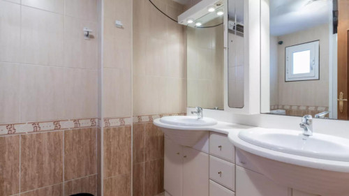 Grand double bedroom with a balcony, in La Raïosa - Gallery - 11