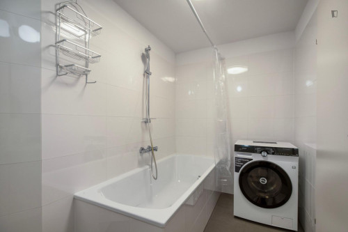 Welcoming 2-bedroom flat in Donaustadt
