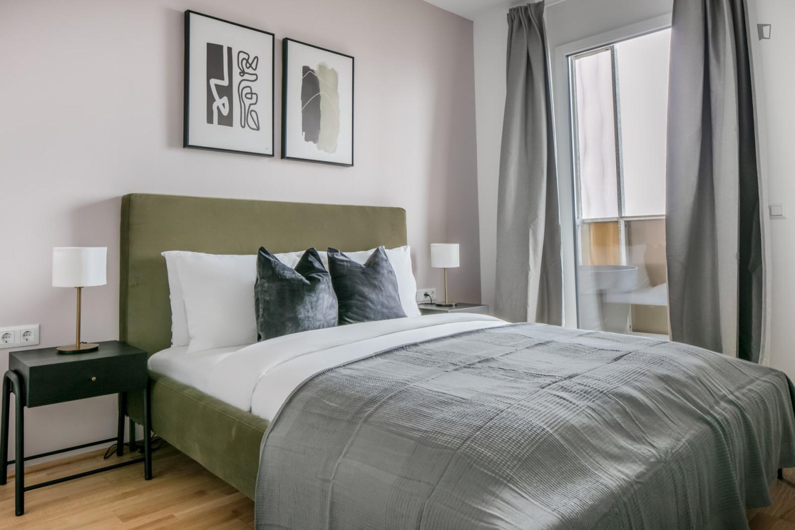 Cozy 1-Bedroom Flat Near The Zippererstraße Subway Station - 1