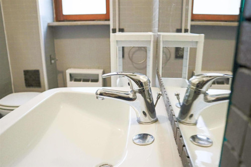 Snug double bedroom near Orto Botanico di Cagliari - Gallery - 9