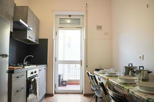 Snug double bedroom near Orto Botanico di Cagliari - Gallery - 18