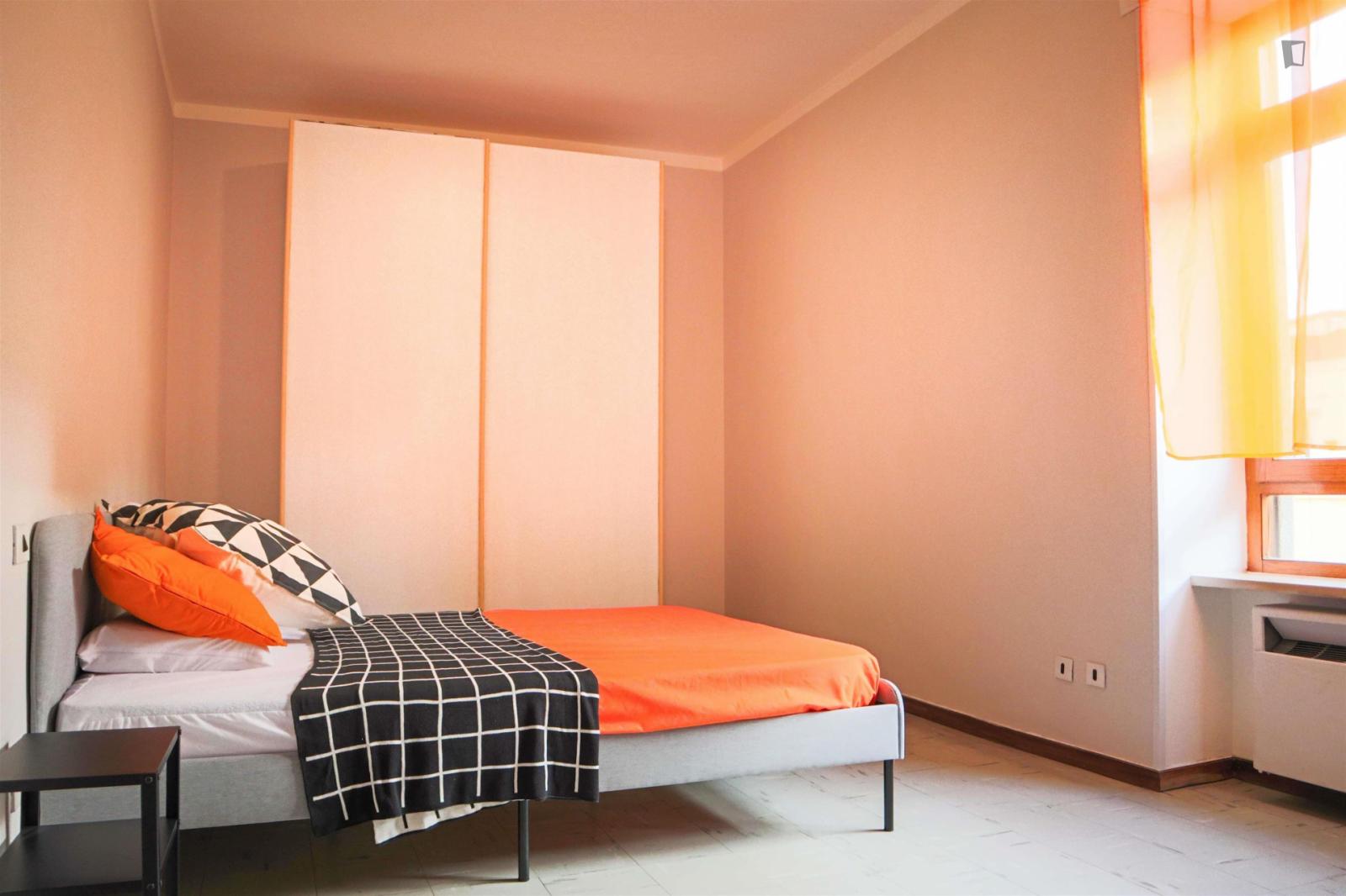 Snug Double Bedroom Near Orto Botanico Di Cagliari - 1