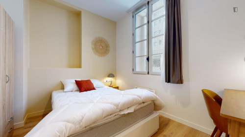Nice double ensuite bedroom near Parc Clemenceau