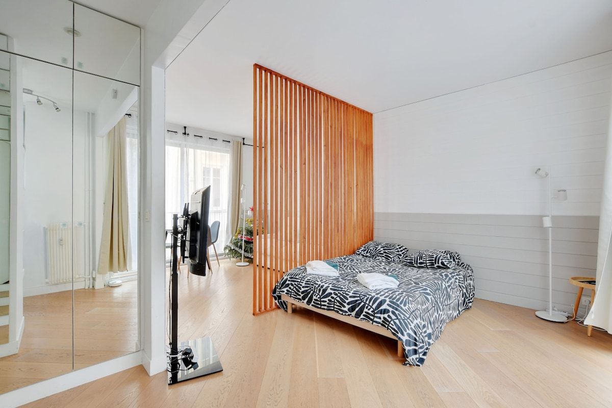  Chic 1BR Apartment On Avenue Victor Hugo Near Arc De Triomphe  -  Chic 1BR Apartment on Avenue Victor Hugo near Arc de Triomphe  - Gallery -  4