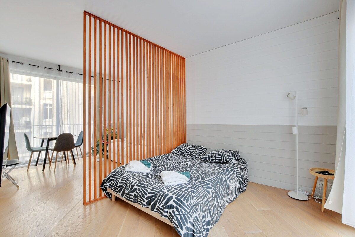  Chic 1BR Apartment On Avenue Victor Hugo Near Arc De Triomphe  -  Chic 1BR Apartment on Avenue Victor Hugo near Arc de Triomphe  - Gallery -  9