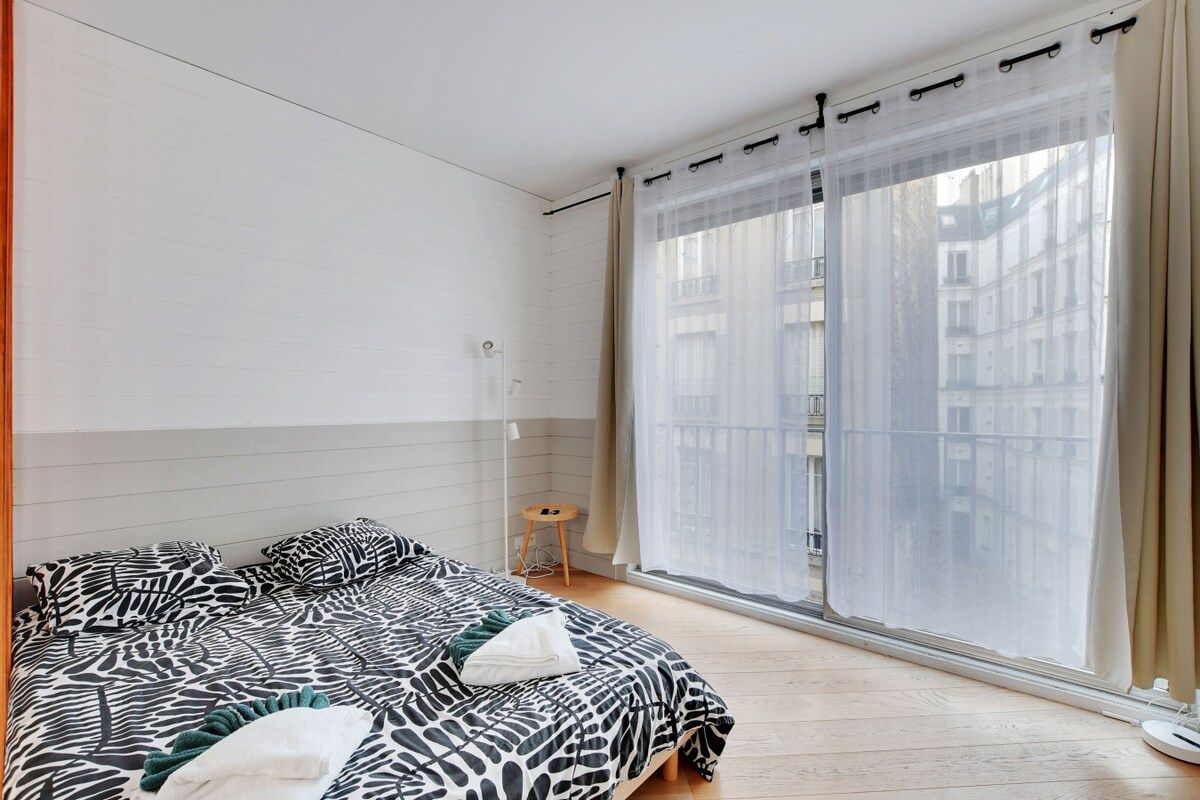  Chic 1BR Apartment On Avenue Victor Hugo Near Arc De Triomphe  -  Chic 1BR Apartment on Avenue Victor Hugo near Arc de Triomphe  - Gallery -  14