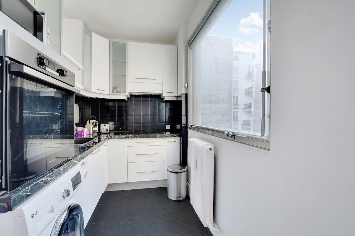 Chic 1BR Apartment On Avenue Victor Hugo Near Arc De Triomphe  -  Chic 1BR Apartment on Avenue Victor Hugo near Arc de Triomphe  - Gallery -  8