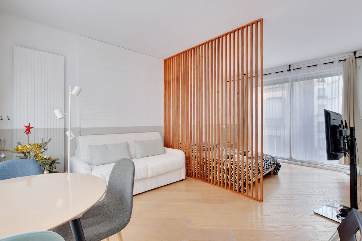  Chic 1BR Apartment On Avenue Victor Hugo Near Arc De Triomphe  -  Chic 1BR Apartment on Avenue Victor Hugo near Arc de Triomphe  - Gallery -  5