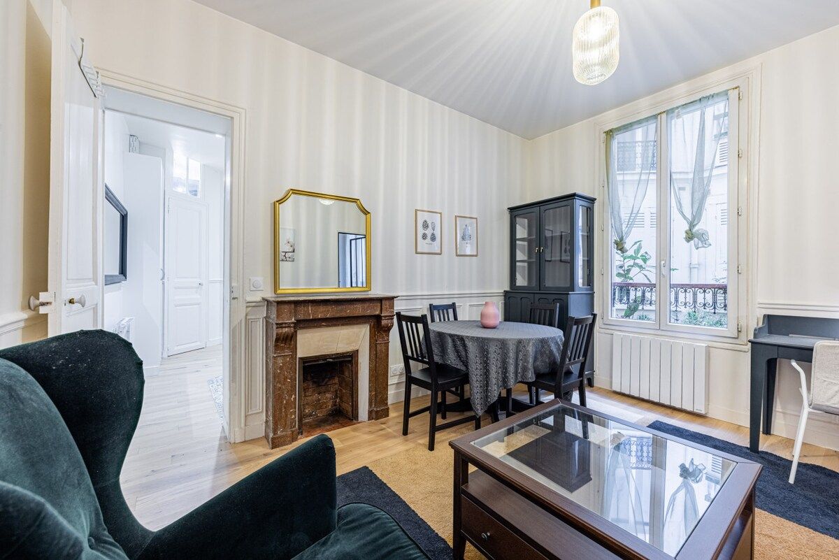  Charming 1BR Courtyard Apartment Near Place De Clichy  -  Charming 1BR Courtyard Apartment near Place de Clichy  - Gallery -  12