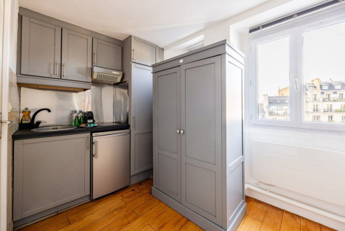 Cozy 1BR Apartment in Le Marais with AC