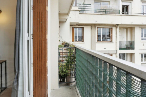 Charming Renovated Studio with AC in the 16th Arrondissement