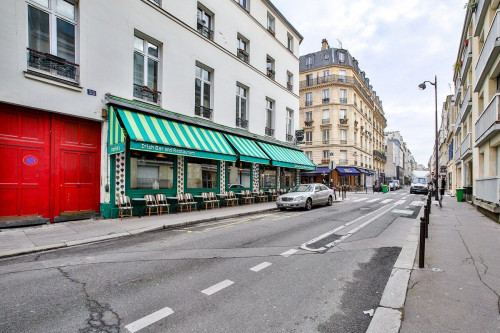 Spacious 1BR Apartment for 4 with AC in the 11th Arrondissement