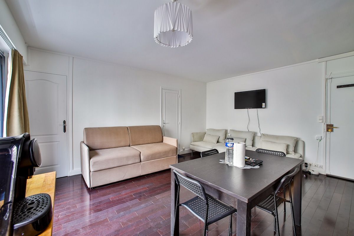 Spacious 1BR Apartment For 4 With AC In The 11th Arrondissement  -  Spacious 1BR Apartment for 4 with AC in the 11th Arrondissement  - Gallery -  7