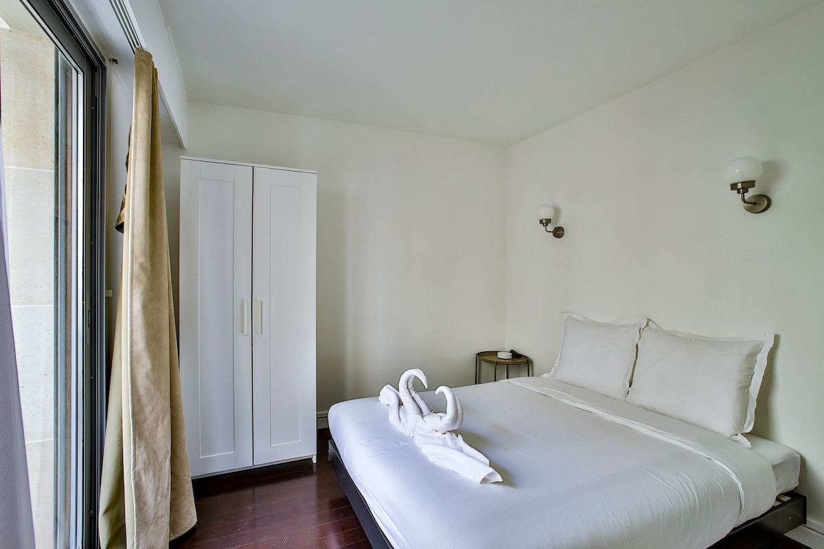  Spacious 1BR Apartment For 4 With AC In The 11th Arrondissement  -  Spacious 1BR Apartment for 4 with AC in the 11th Arrondissement  - Gallery -  1