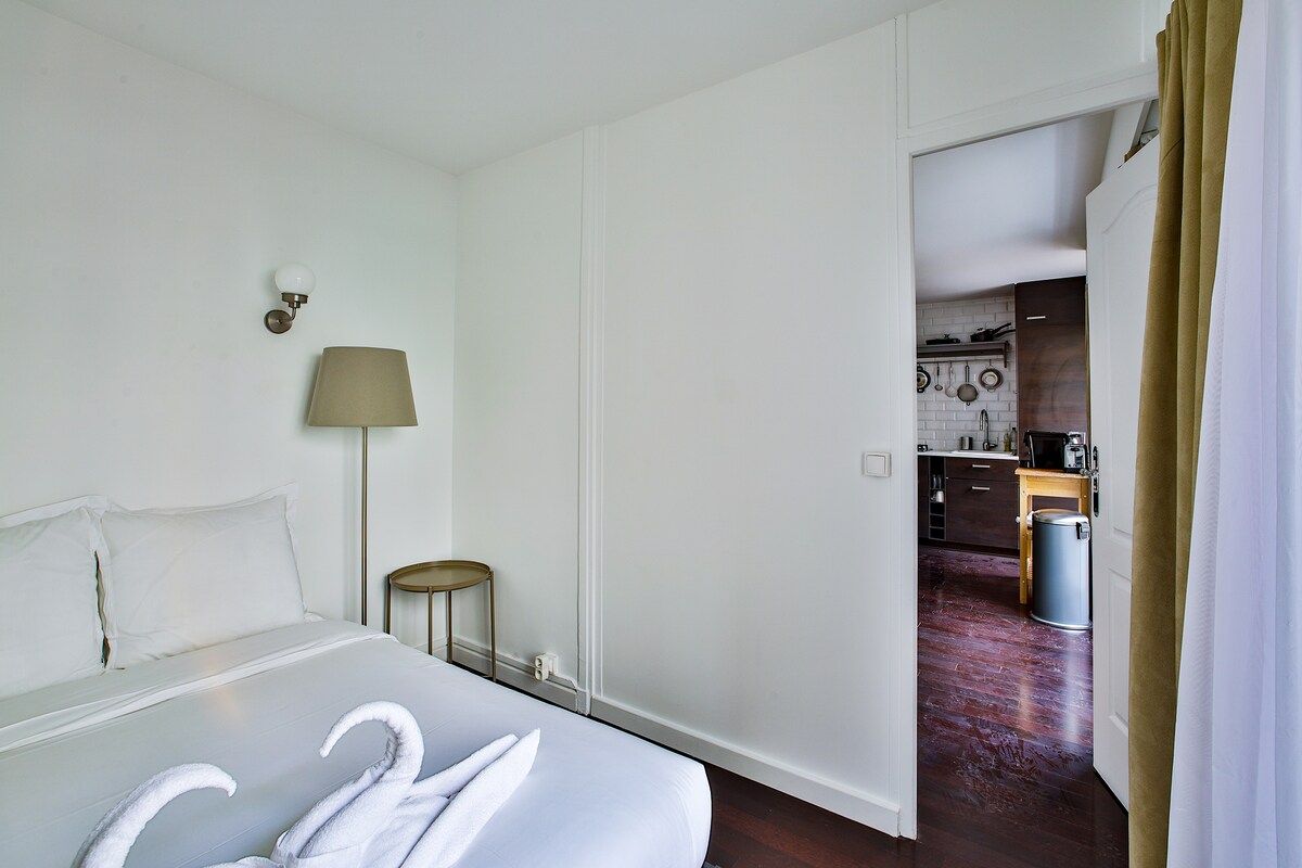  Spacious 1BR Apartment For 4 With AC In The 11th Arrondissement  -  Spacious 1BR Apartment for 4 with AC in the 11th Arrondissement  - Gallery -  4