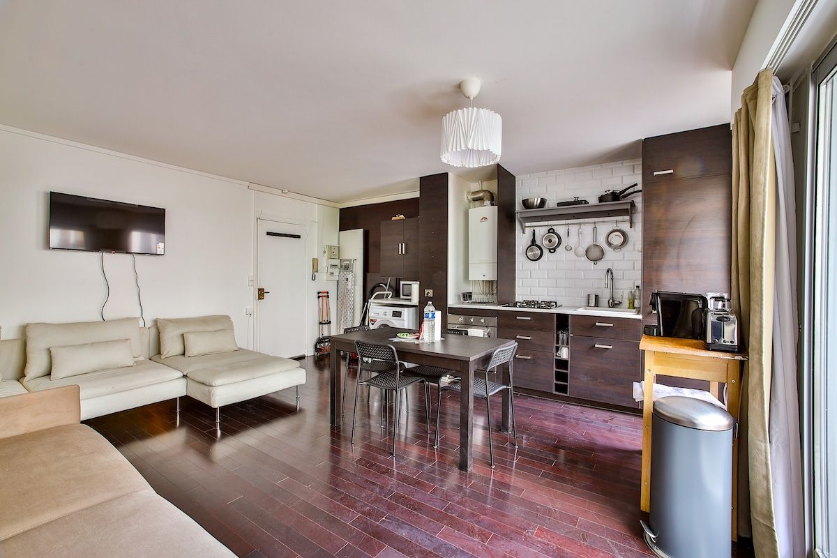  Spacious 1BR Apartment For 4 With AC In The 11th Arrondissement  -  Spacious 1BR Apartment for 4 with AC in the 11th Arrondissement  - Gallery -  2