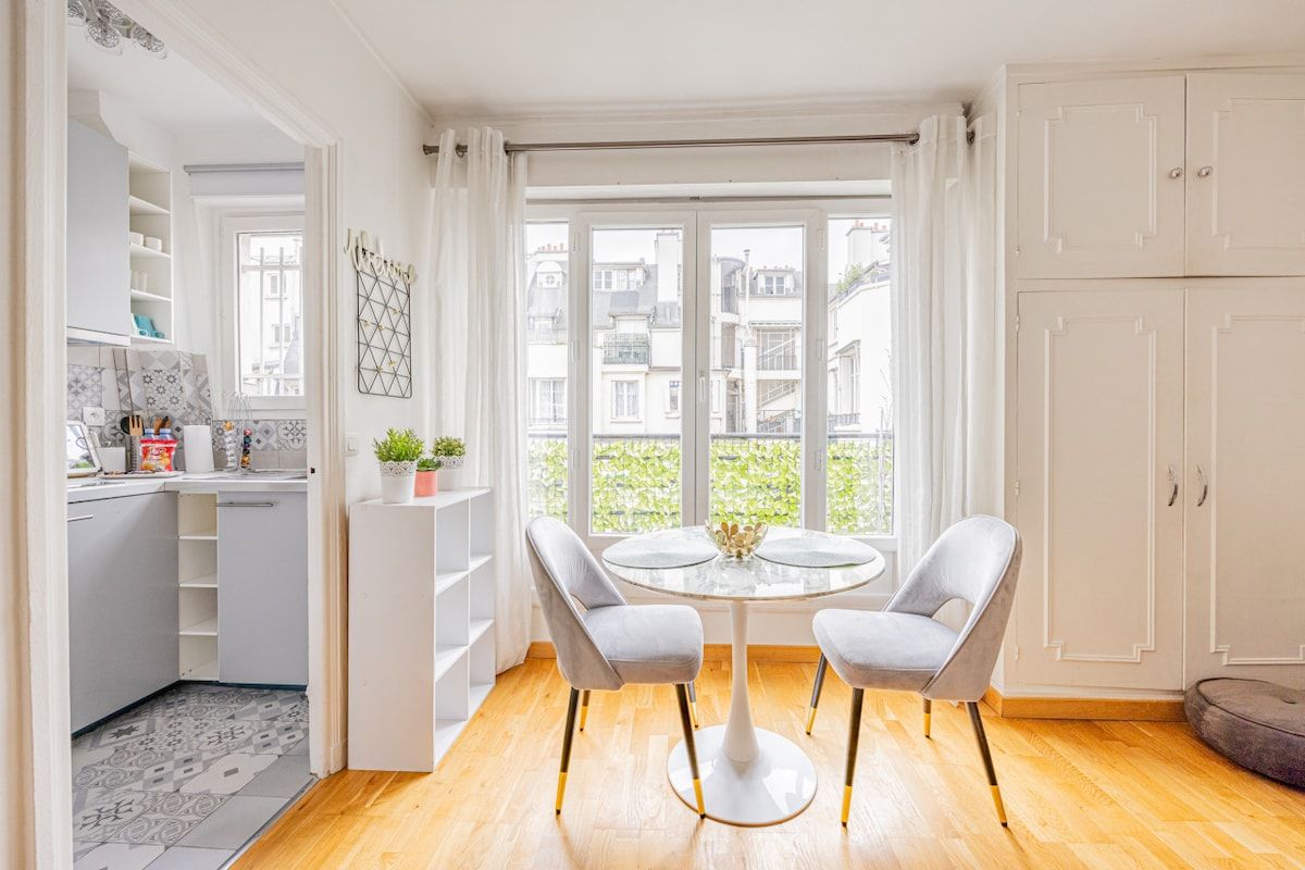  Sunny Studio With Private Patio Near Palais Des Congrès  -  Sunny Studio with Private Patio near Palais des Congrès  - Gallery -  13