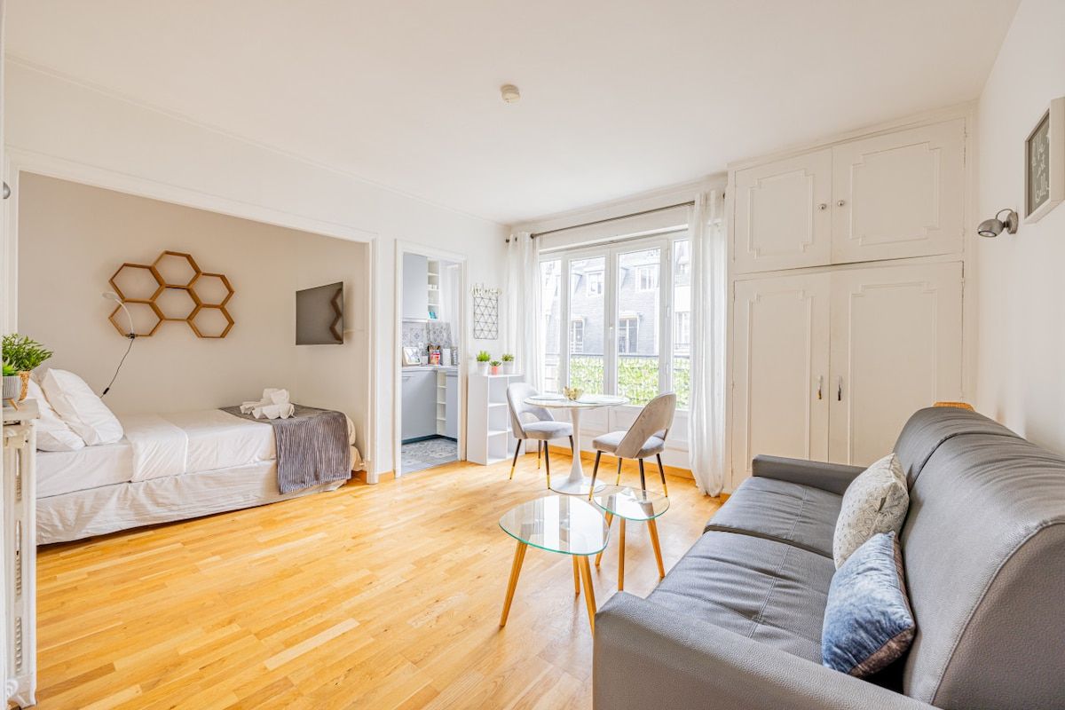 Sunny Studio With Private Patio Near Palais Des Congrès  -  Sunny Studio with Private Patio near Palais des Congrès  - Gallery -  7
