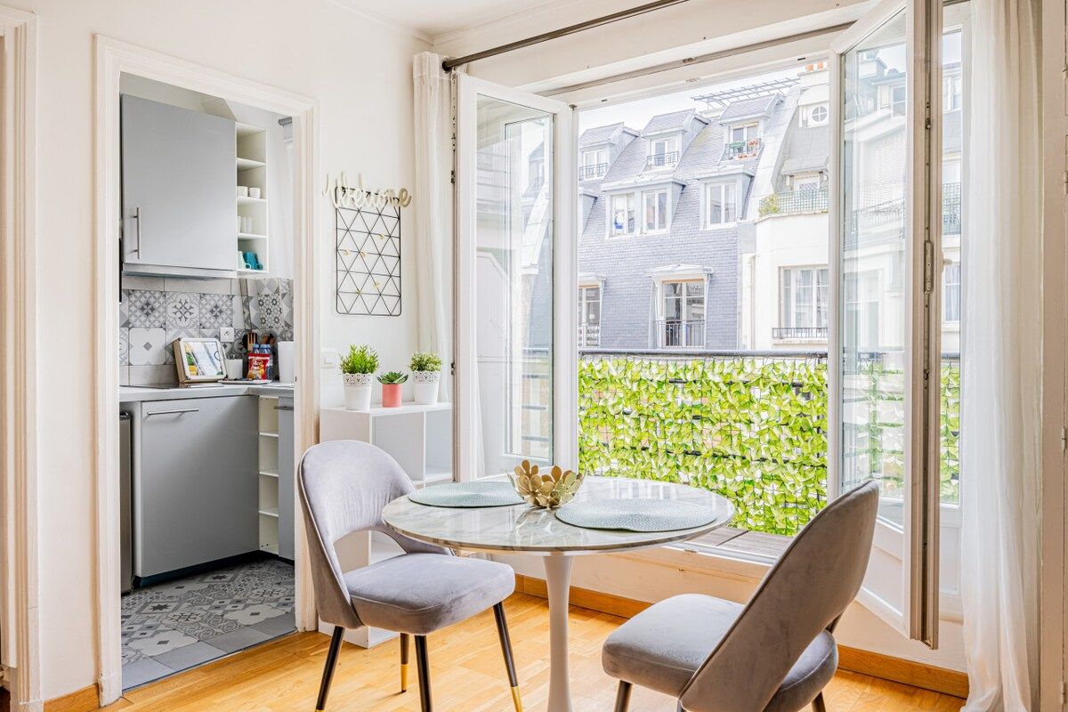  Sunny Studio With Private Patio Near Palais Des Congrès  -  Sunny Studio with Private Patio near Palais des Congrès  - Gallery -  10