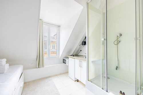 Charming Studio with Elevator in the Heart of the 10th Arrondissement