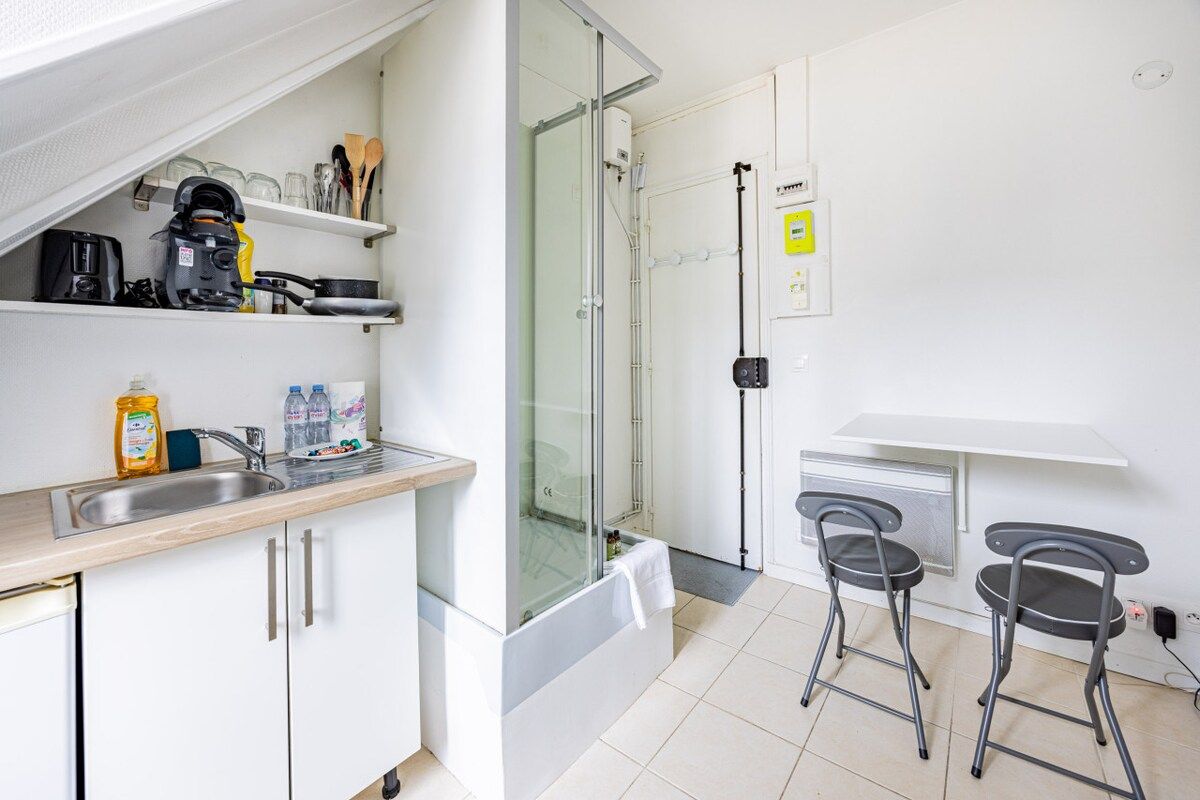  Charming Studio With Elevator In The Heart Of The 10th Arrondissement  -  Charming Studio with Elevator in the Heart of the 10th Arrondissement  - Gallery -  6