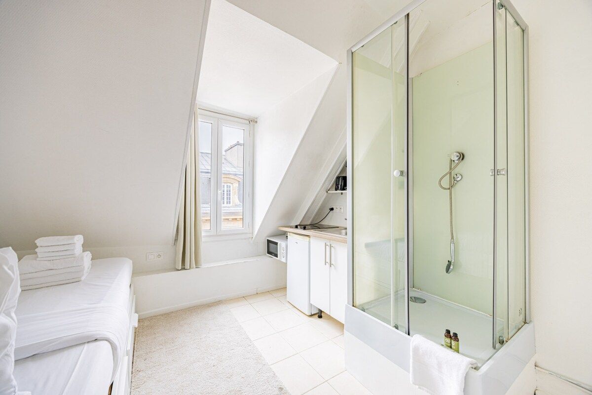  Charming Studio With Elevator In The Heart Of The 10th Arrondissement  -  Charming Studio with Elevator in the Heart of the 10th Arrondissement  - Gallery -  7