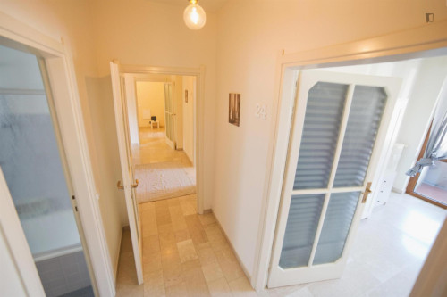 Cozy single bedroom near the Politecnico - Gallery - 16