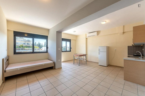 Big and bright studio in Zogafrou