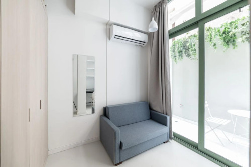 1-Bedroom apartment in quiet Charokopou - Gallery - 6