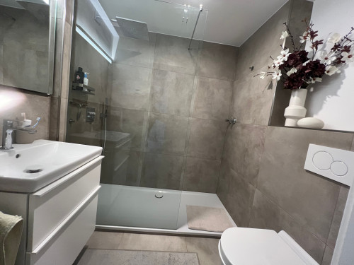 Stylish first occupancy in a sought-after prime location by Schönwasserpark, natural idyll and excellent transport links - Gallery - 7
