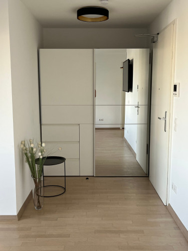 Quiet home in OlchingModern Fully Furnished 1-Bedroom Apartment in a Quiet Parkside Location
