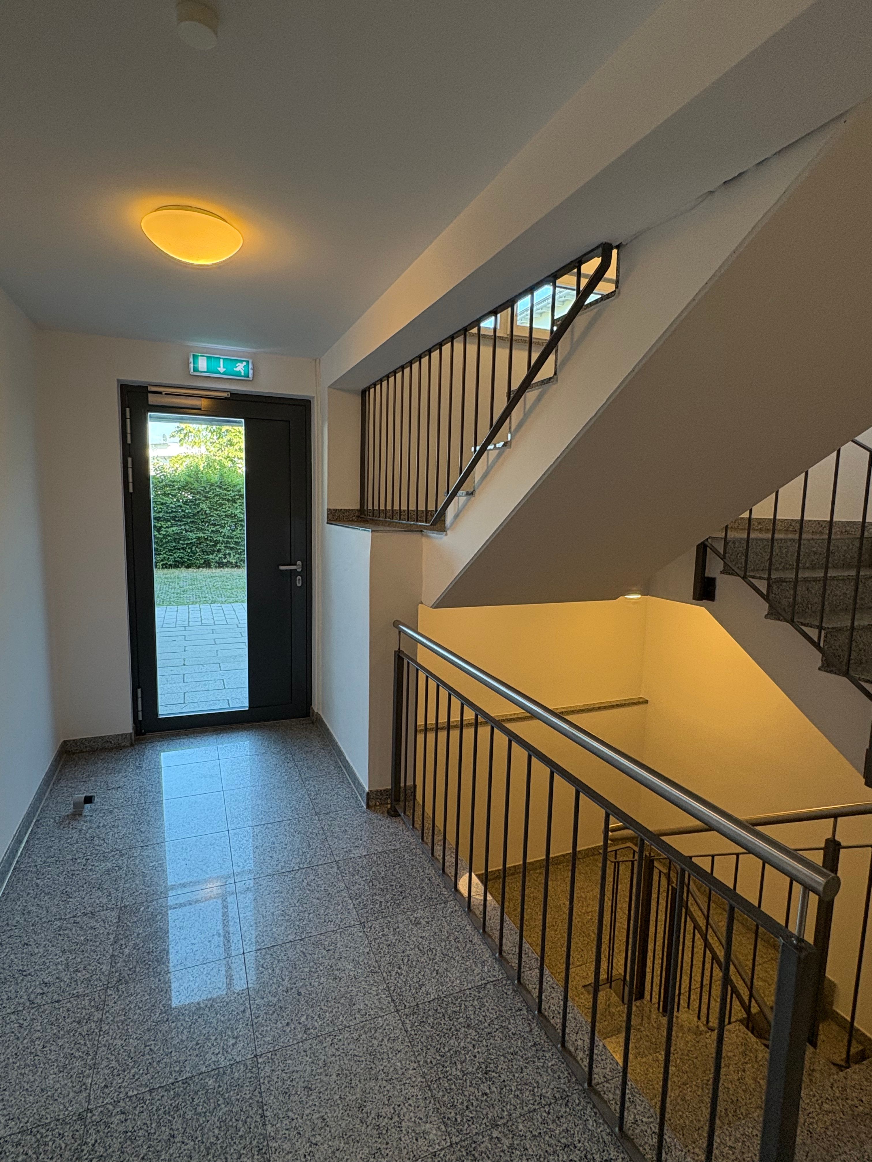  Quiet Home In OlchingModern Fully Furnished 1-Bedroom Apartment In A Quiet Parkside Location  -  Quiet home in OlchingModern Fully Furnished 1-Bedroom Apartment in a Quiet Parkside Location  - Gallery -  8