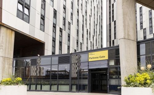Unite Students Parkway Gate - Gallery - 6