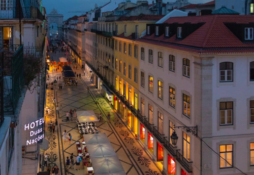 Home in Lisbon - Central Apt with balcony - Gallery - 12