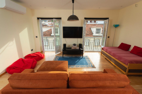 Home in Lisbon - Central Apt with balcony - Gallery - 2