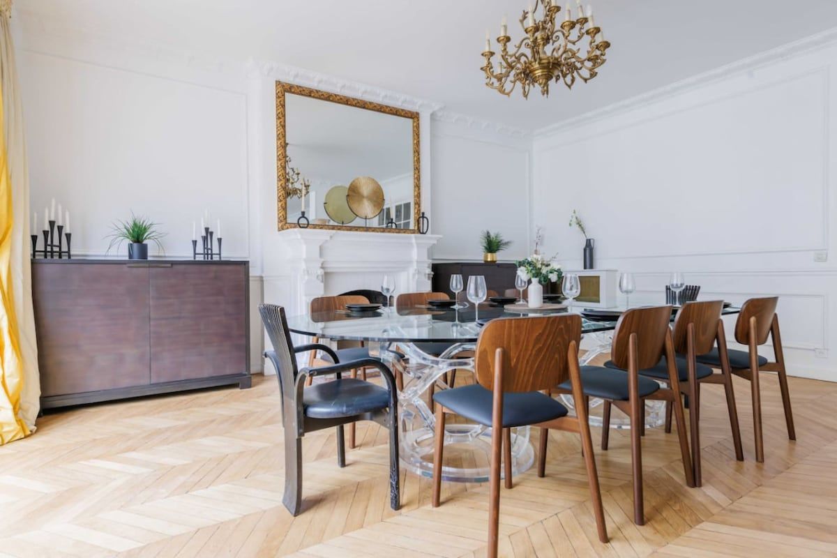  Chic 4BR Haussmannian Apartment With AC In 17th Arrondissement  -  Chic 4BR Haussmannian Apartment with AC in 17th Arrondissement  - Gallery -  23