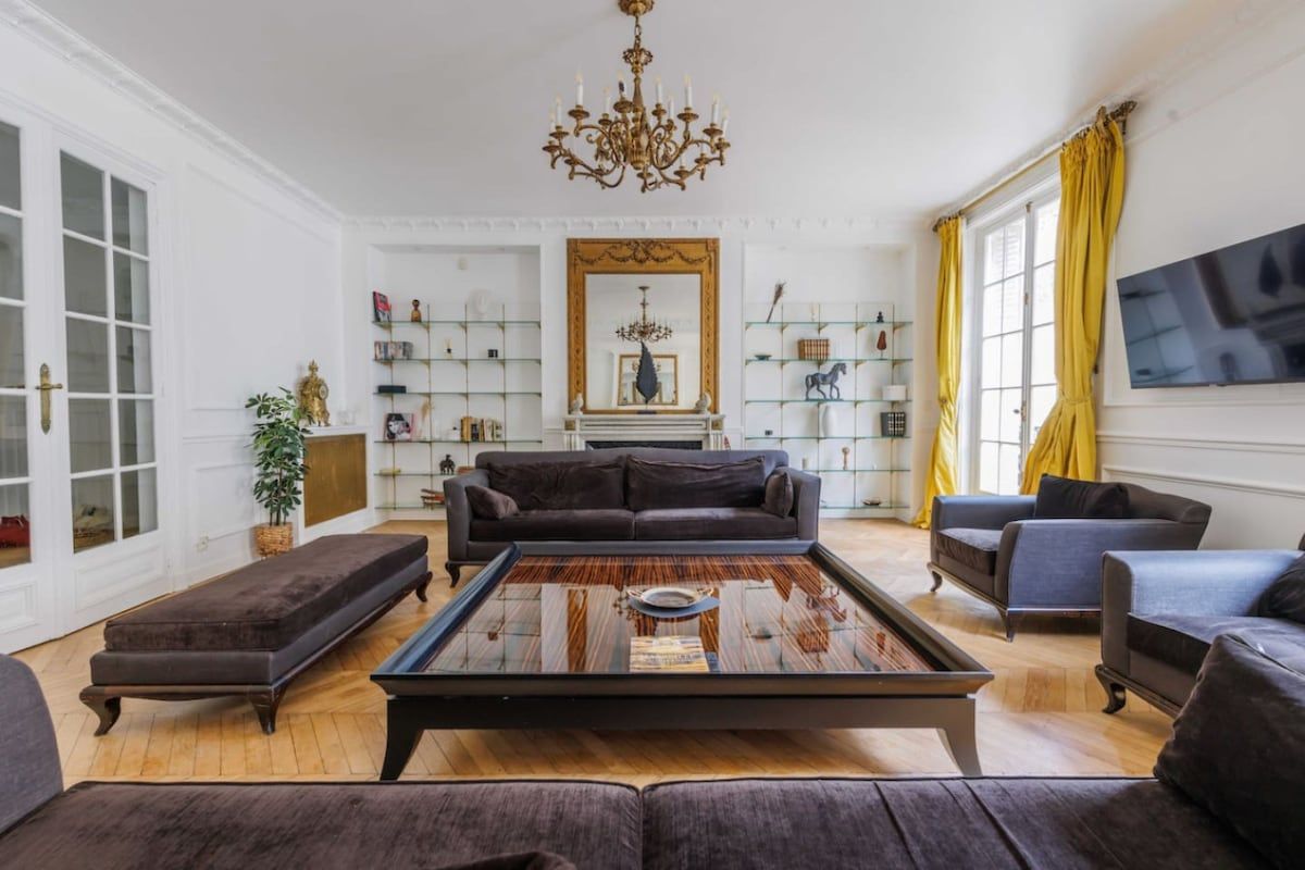  Chic 4BR Haussmannian Apartment With AC In 17th Arrondissement  -  Chic 4BR Haussmannian Apartment with AC in 17th Arrondissement  - Gallery -  8