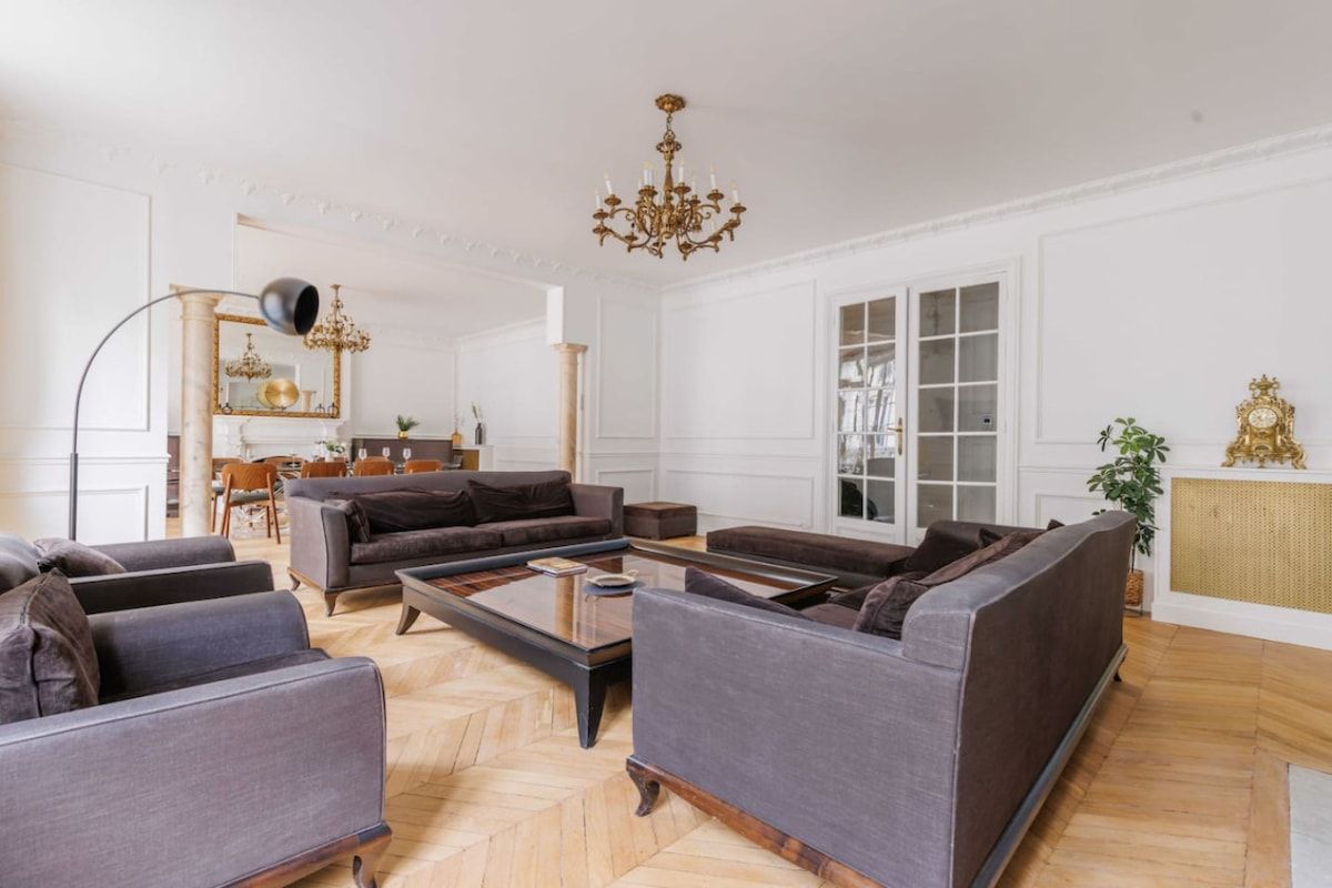  Chic 4BR Haussmannian Apartment With AC In 17th Arrondissement  -  Chic 4BR Haussmannian Apartment with AC in 17th Arrondissement  - Gallery -  11