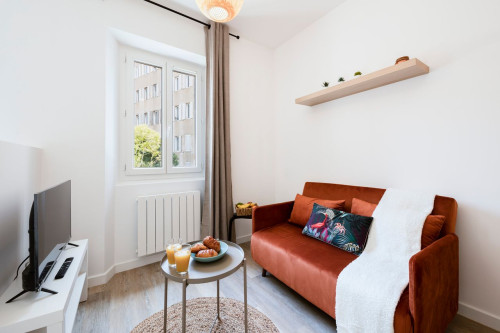 Charming studio with balcony fully equiped - Gallery - 2