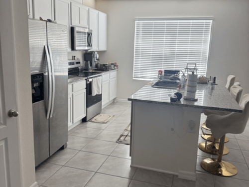 Budget friendly room near Orlando P