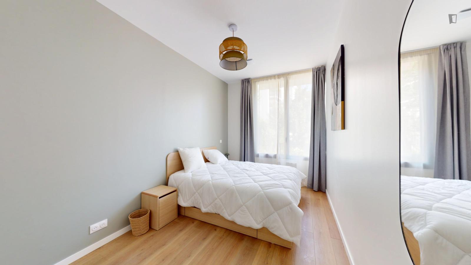 Excellent 1-Bedroom Flat In Asnières-Sur-Seine - 1