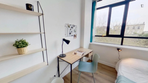 Bright double ensuite bedroom just steps from Bois Colombes train station - Gallery - 2
