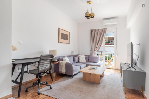 Welcoming 2-bedroom flat in Kallimármaro - Gallery - 19