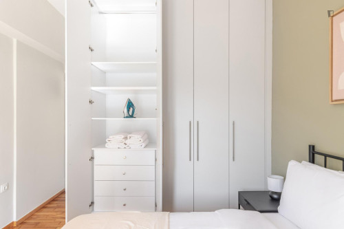 Welcoming 2-bedroom flat in Kallimármaro