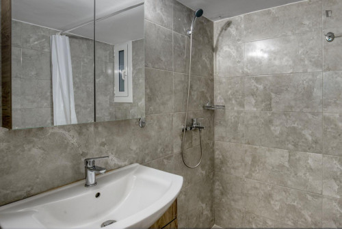 Excellent 2-bedroom flat in Koukaki