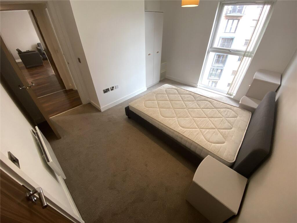 En-Suite 1 - 1