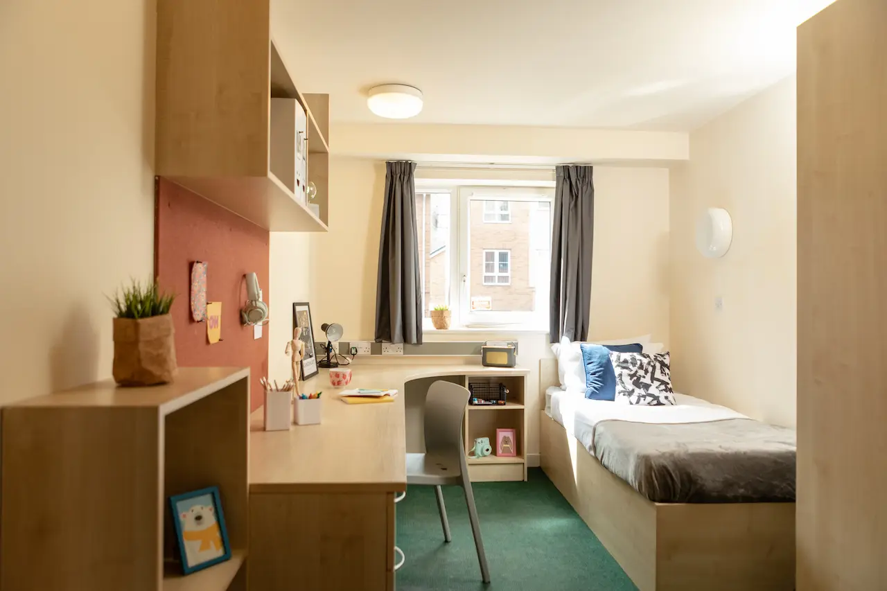 En Suite – Bronze - 1