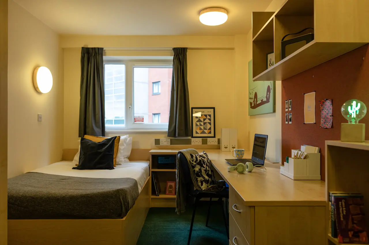 En Suite – Silver - 1