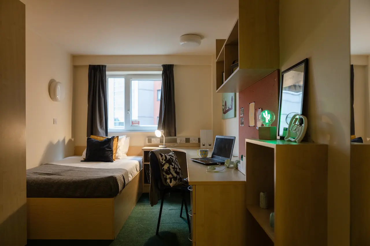 En Suite – Silver - 3